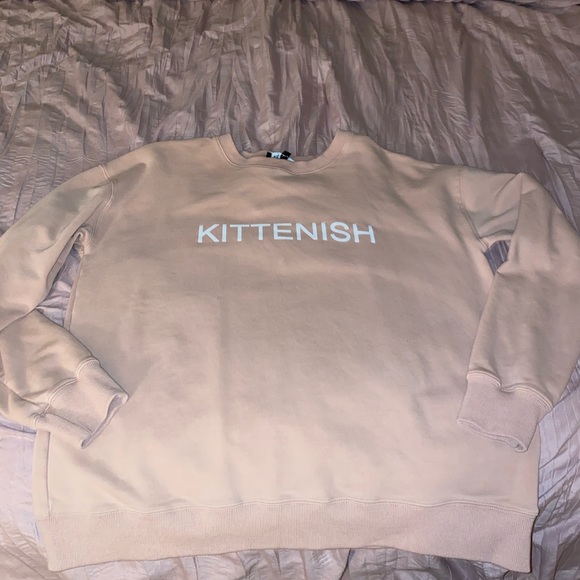 Baby pink kittenish sweater 🛍 - Picture 2 of 6